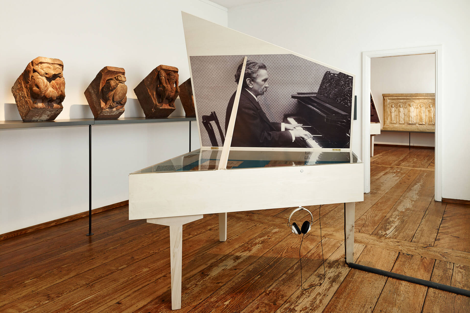 Ausstellungsgrafik &raquo;Hans Huber und das Basler Musikleben um 1900&laquo; f&uuml;r das Museum Kleines Klingental, Basel