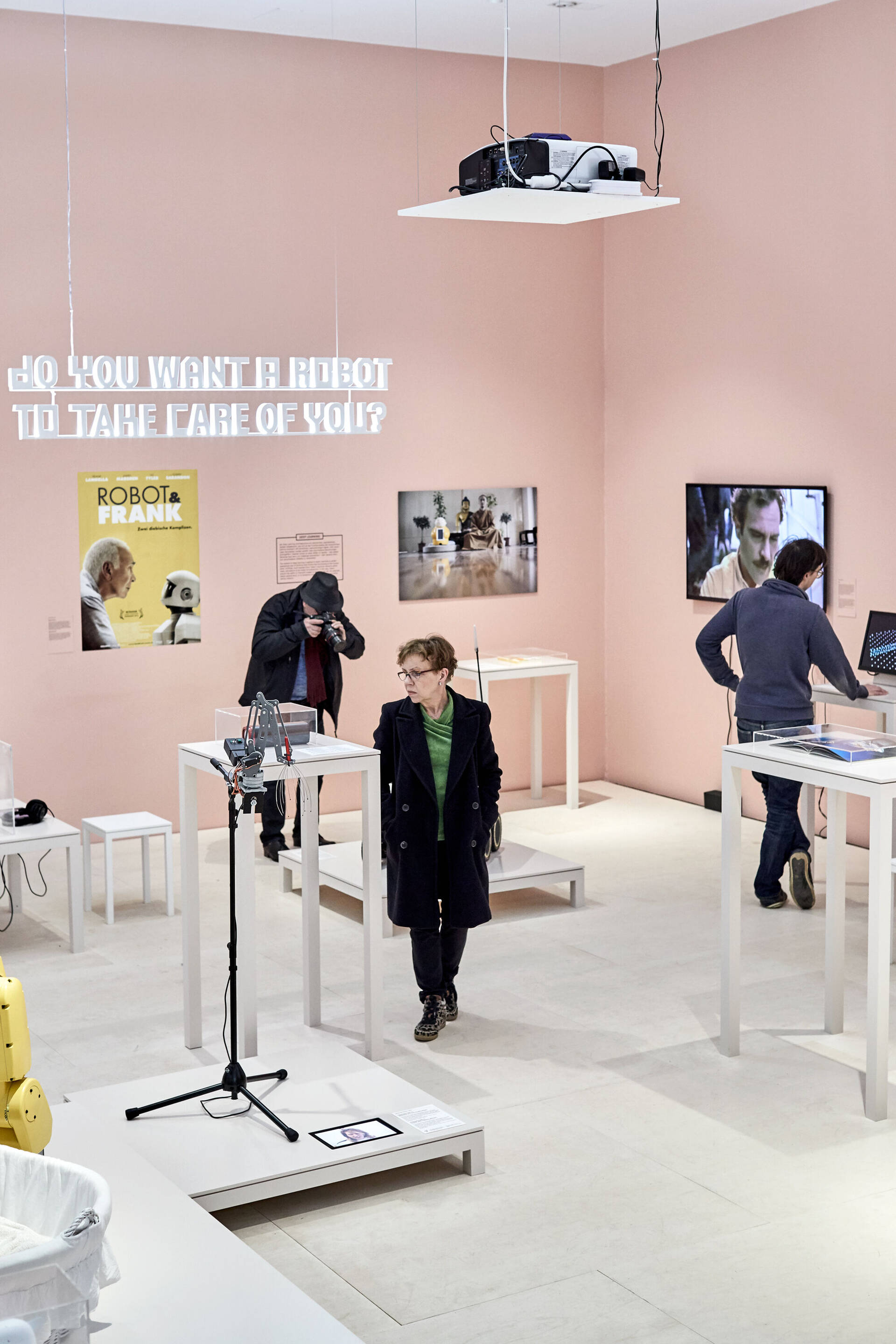 Ausstellungsgrafik &raquo;Hello, Robot &ndash; Design zwischen Mensch und Maschine&laquo; f&uuml;r das Vitra Design Museum, Weil am Rhein