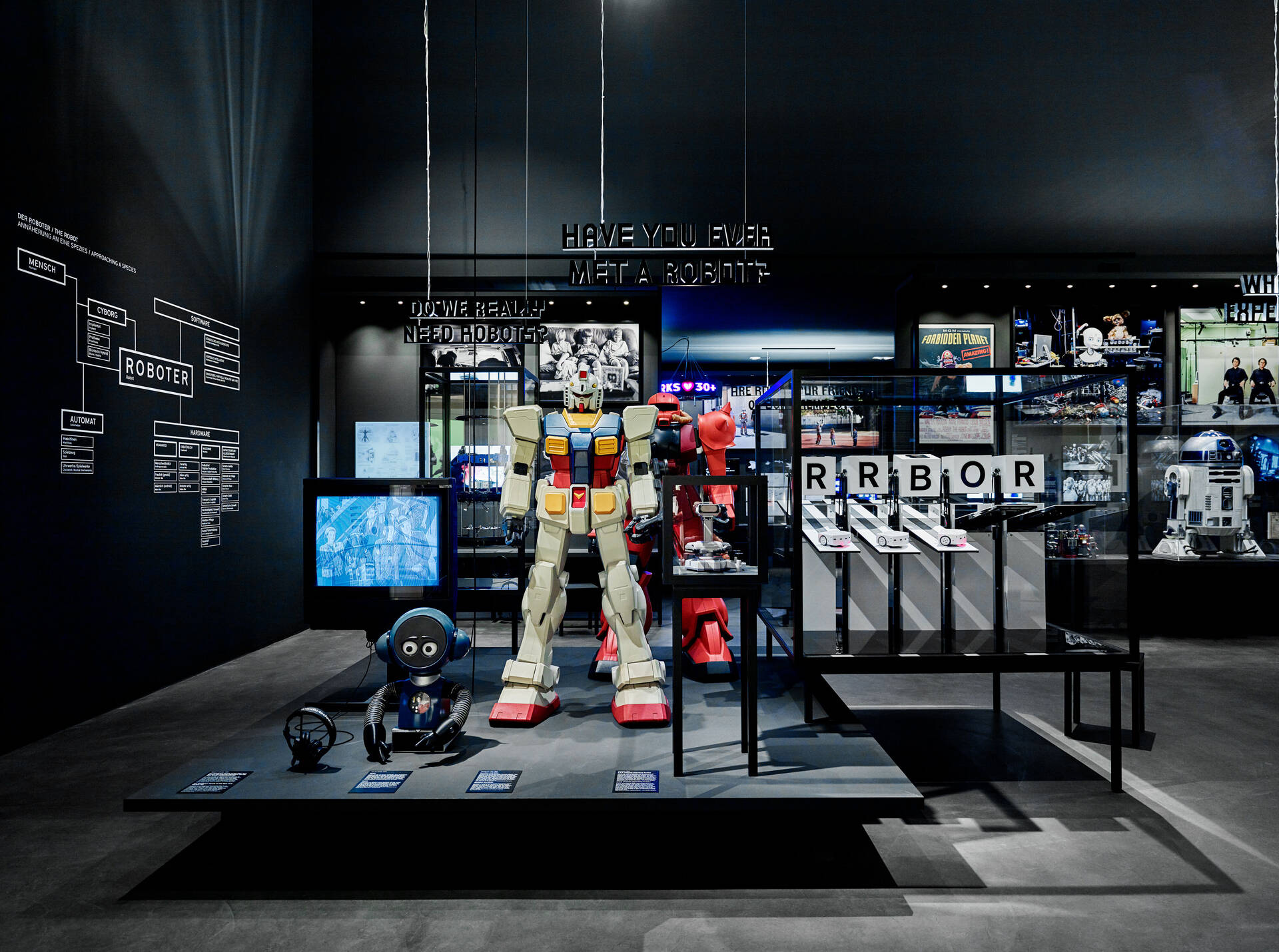 Ausstellungsgrafik &raquo;Hello, Robot &ndash; Design zwischen Mensch und Maschine&laquo; f&uuml;r das Vitra Design Museum, Weil am Rhein