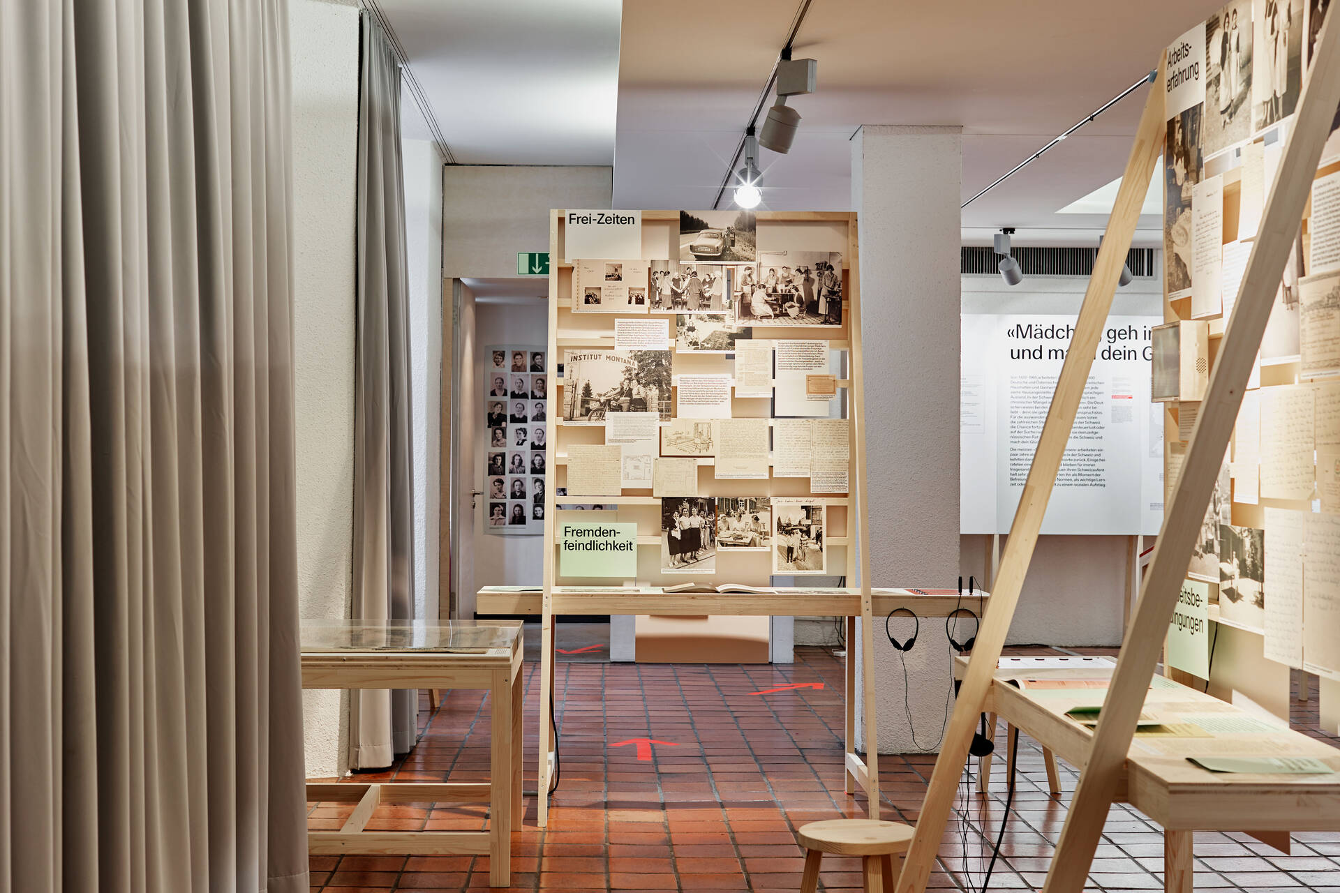 Ausstellungsgrafik &raquo;Magnet Basel &ndash; Migration im Dreil&auml;ndereck&laquo; f&uuml;r das Team Stratenwerth, Basel