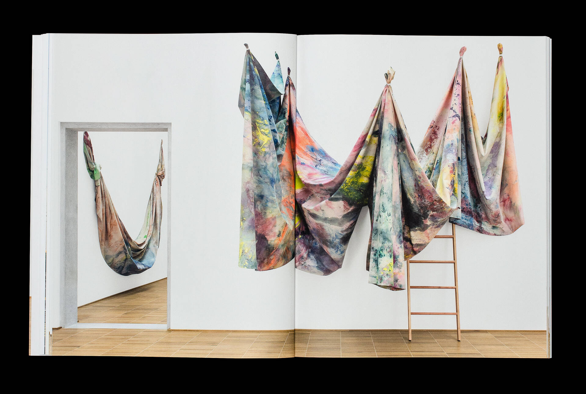 Katalog zur Ausstellung &raquo;The Music of Color. Sam Gilliam 1967&ndash;1973&laquo; f&uuml;r das Kunstmuseum Basel